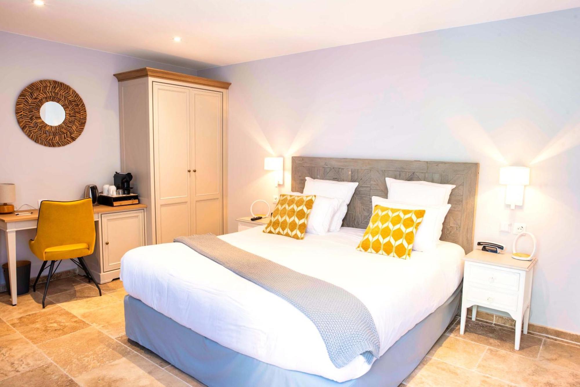 Hotel Domaine Ribiera, 5 Etoiles, & Golf - Forcalquier