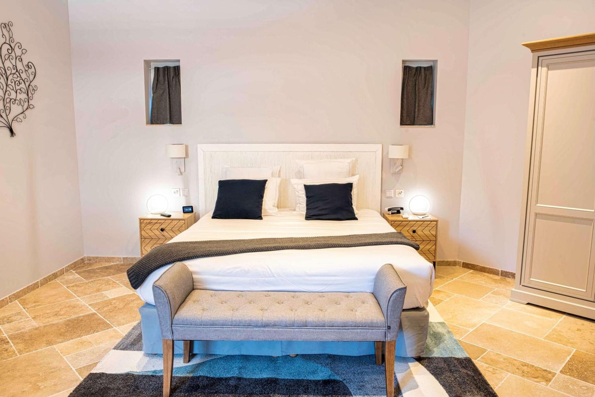 Domaine Ribiera, 5 Etoiles, & Golf - Forcalquier Hotel Niozelles