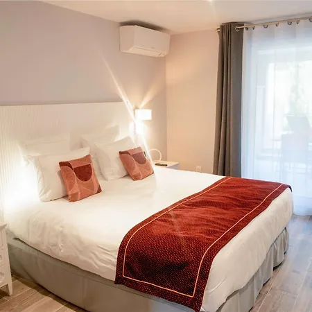 Domaine Ribiera, Hotel 5 Etoiles, Spa & Golf - Forcalquier Niozelles Exterior foto