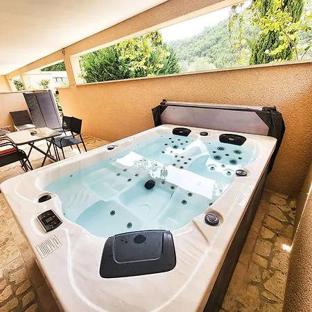 Domaine Ribiera, Hotel 5 Etoiles, Spa & Golf - Forcalquier Niozelles Exterior foto